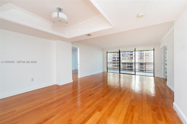 Building Photo - 2901 S Bayshore Dr