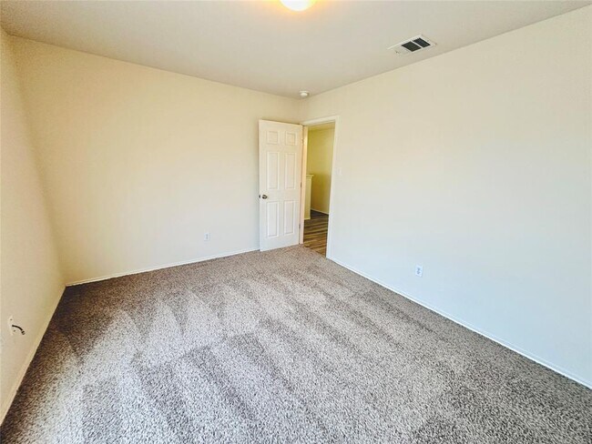 Building Photo - 2205 Boyds Way