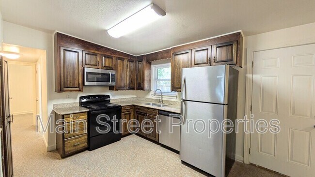 Building Photo - 2120 Curry Cir