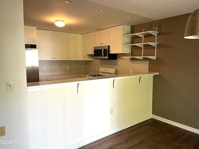 Building Photo - 4038 Somerset Ct