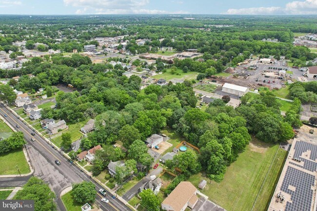 Building Photo - 134 S Main St