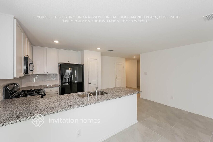 Building Photo - 507 Vicksburg Dr