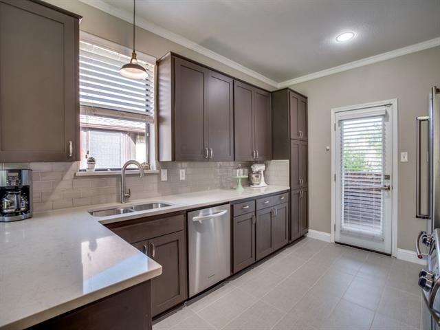 Building Photo - 6215 Crested Butte Dr