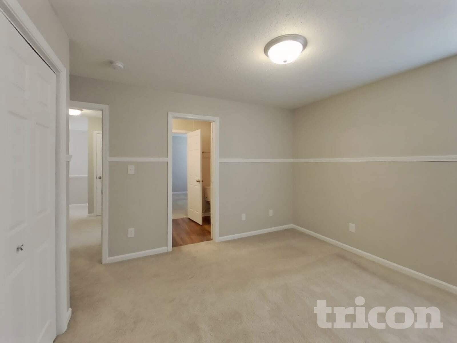 Building Photo - 824 Daybreak Dr