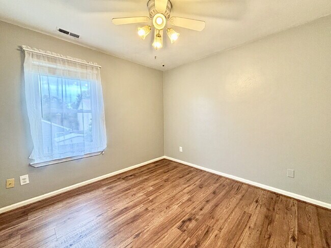 Building Photo - Gorgeous 3 Bedroom Home In Virginia Beach