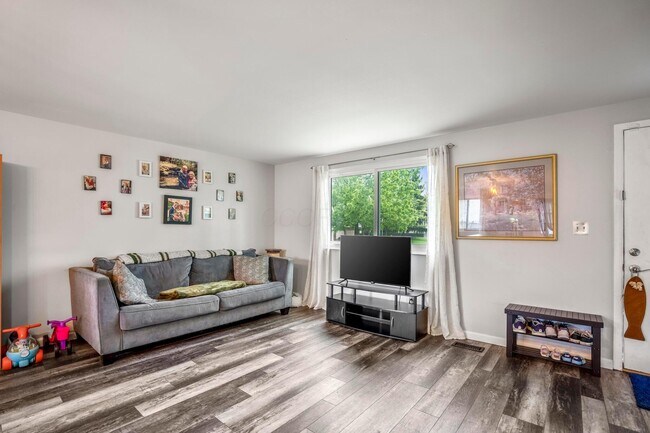 Building Photo - 2421 Nugget Dr