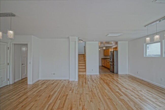 Building Photo - REMODELED, BRIGHT & SPACIOUS, 2-STORY HOME...
