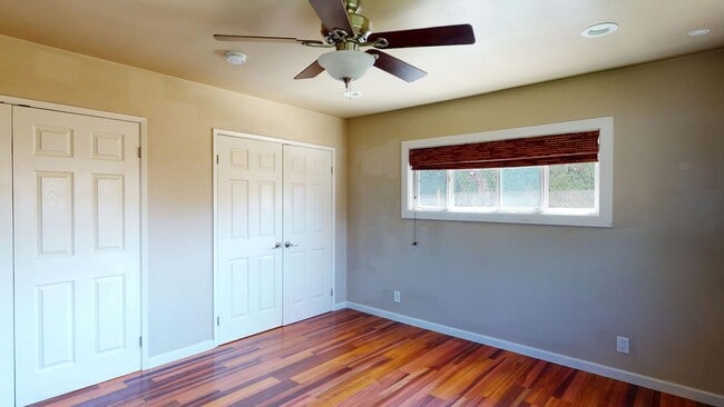 Building Photo - 5705 Mary Ln Dr