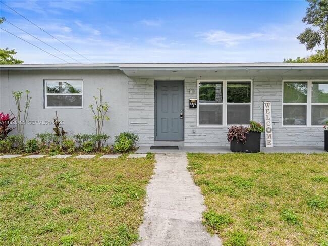 Building Photo - 5880 NW 19th St