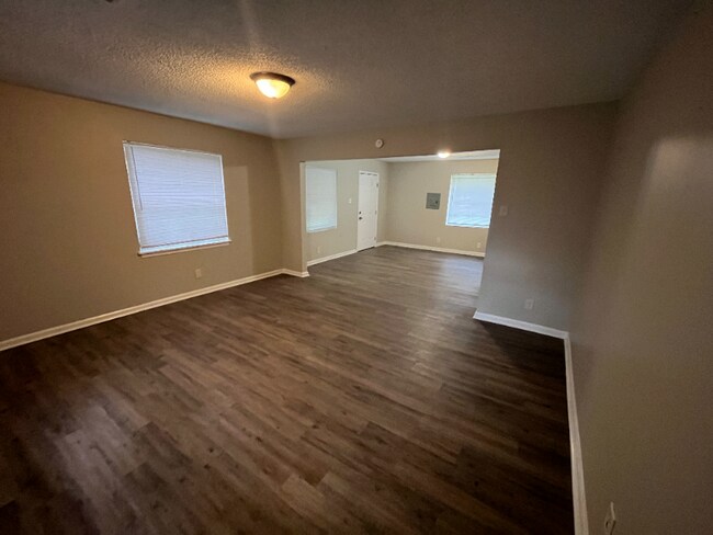 Building Photo - 509 E Alston Ave