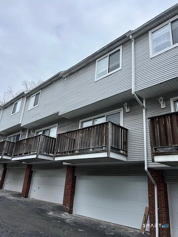 Building Photo - 511 W Main St