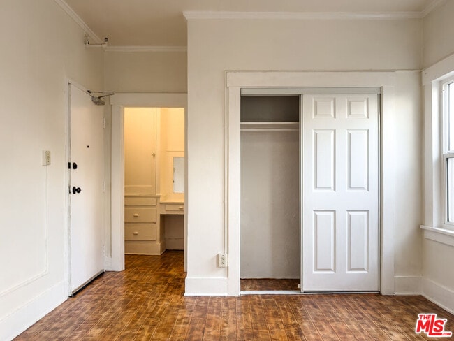 Building Photo - 434 S Rampart Blvd