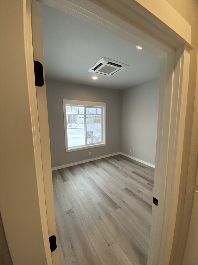 Building Photo - 3769 Durst St