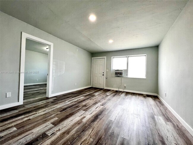 Building Photo - 829 NW 10th St