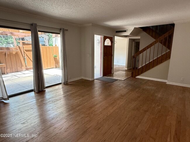 Building Photo - 10358 Big Tree Ln