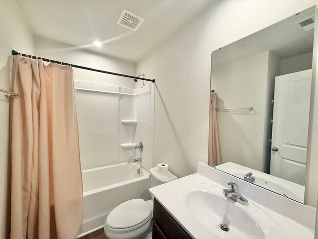 Building Photo - Newly Built 3BD, 2.5BA Wendell Townhome in an HOA Community with Amenities