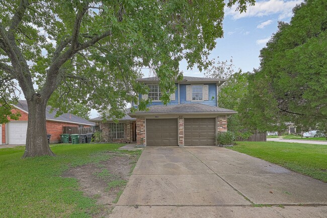 Building Photo - 4-bedroom, 2.5-bathroom Convenient Southeast Houston Home Near Medical Center & Major City Access