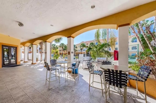 Building Photo - Stunning 1-Bedroom Condo in Seminole – Jus...