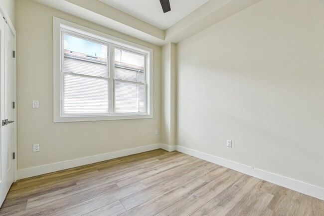 Building Photo - 611 Communipaw Ave