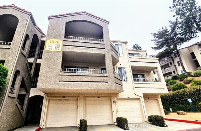 Building Photo - 1020 Vista Del Cerro Dr
