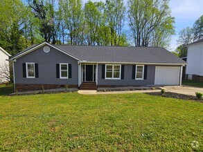 Building Photo - 122 Canebrake Dr