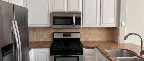 Building Photo - 113 Pomelo-