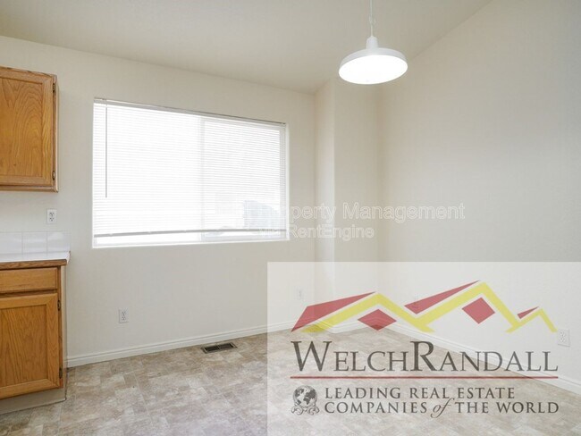 Building Photo - 745 30th St