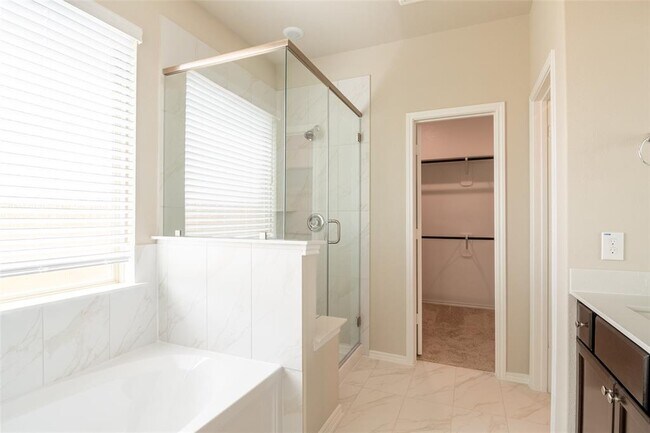 Building Photo - 12502 Llano Estacado Dr
