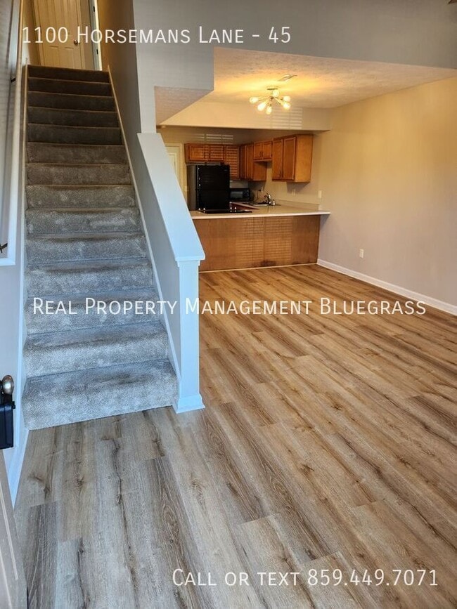 Building Photo - 1100 Horsemans Ln