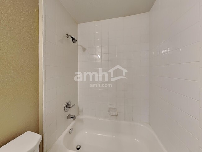 Building Photo - 9211 Mission Run