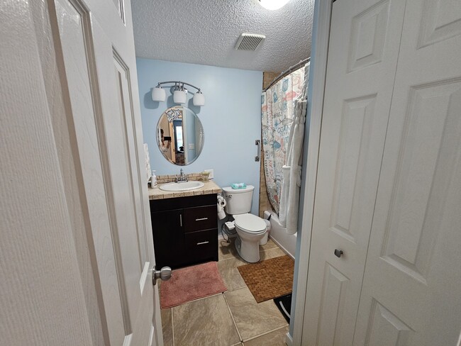 Building Photo - 1706 Pebble Beach Ln