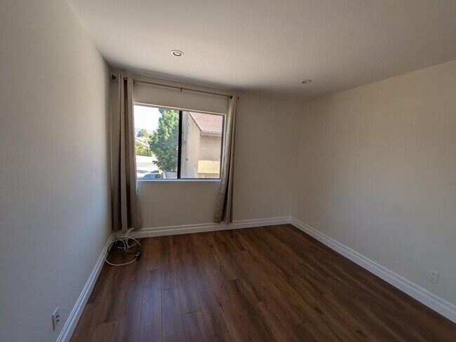 Building Photo - 10051 Topanga Canyon Blvd