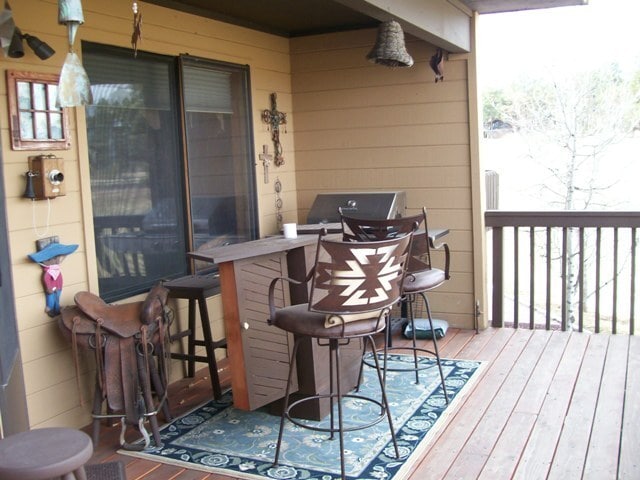 Building Photo - Vacation Rental: Beautiful Country Club To...