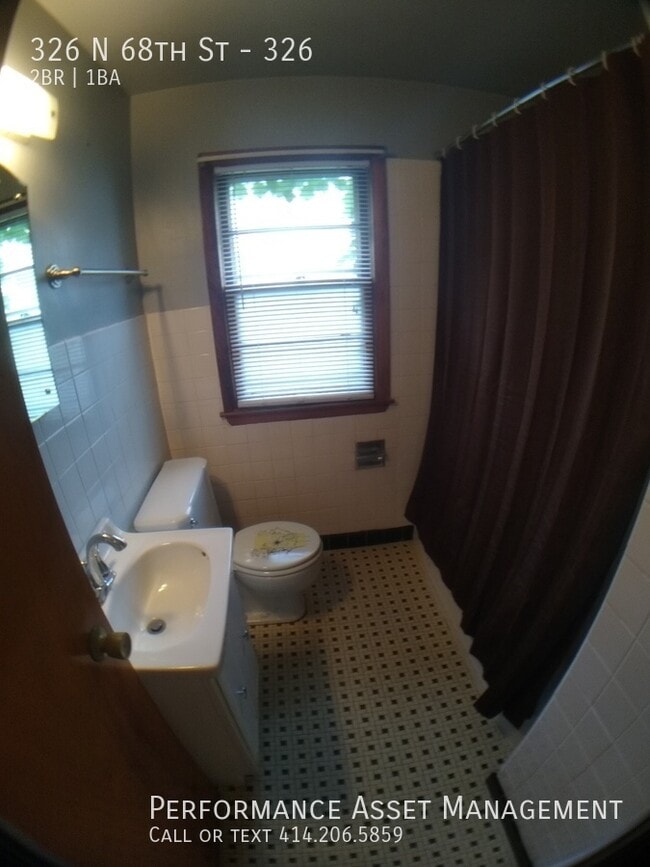 Building Photo - 326 N 68th St