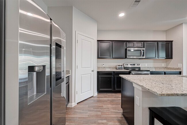Building Photo - 10133 Pappas Dr