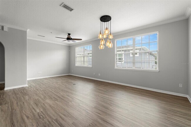 Building Photo - 509 S Matanzas Ave