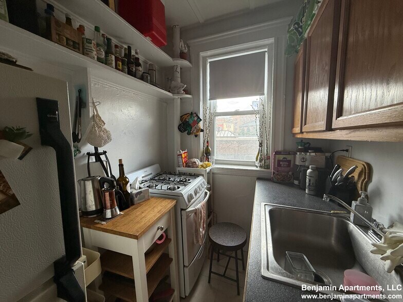 Building Photo - 1175 Boylston St