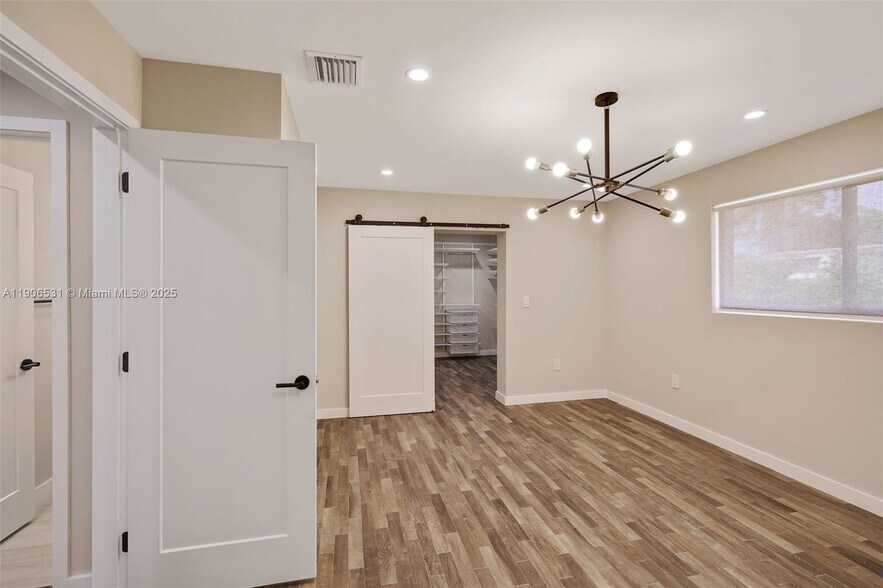 Building Photo - 6701 SW 49th Ter