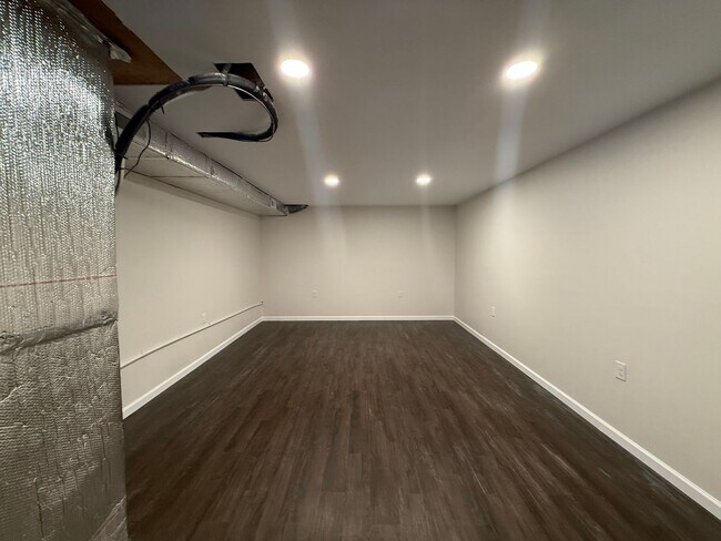 Building Photo - 3 bedroom 2.5 bathroom Home - Kingsport TN