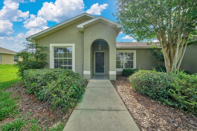 Building Photo - Spacious 3-Bed, 2-Bath Home for Rent in SW...