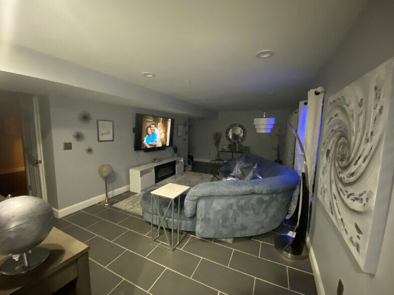 Building Photo - 15402 Jenkins Ridge Rd