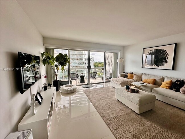 Building Photo - 2451 Brickell Ave
