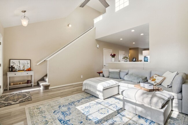 Building Photo - Modern and Updated 3-Bedroom, 2.5 Bathroom Home with Solar in Windshire Park