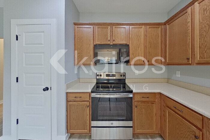 Building Photo - 45 HAWK LN