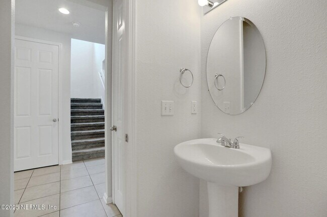 Building Photo - 277 Sandstone Dr