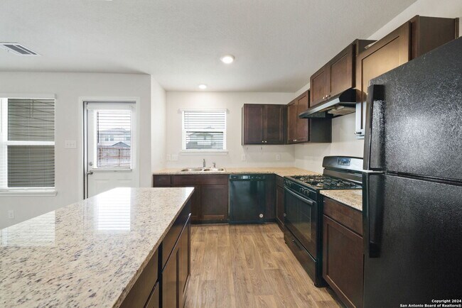 Building Photo - 6536 Dynamic Sound