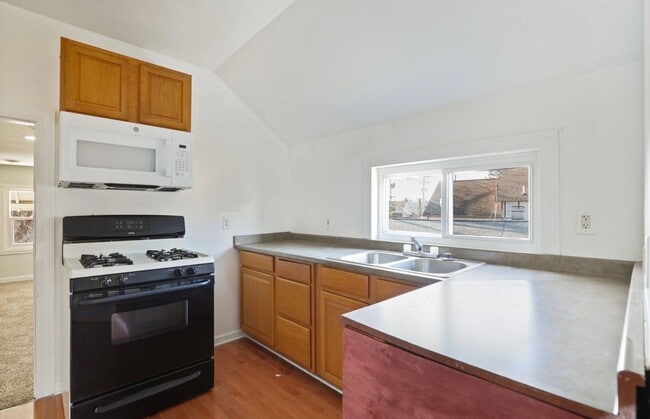 Building Photo - 1408 11th St