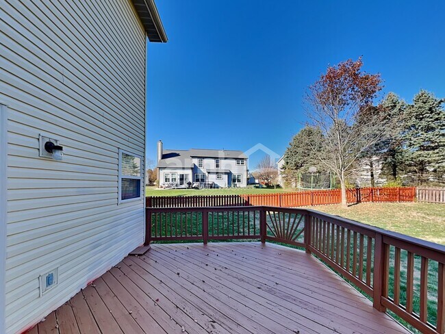 Building Photo - 12478 Thoroughbred Dr