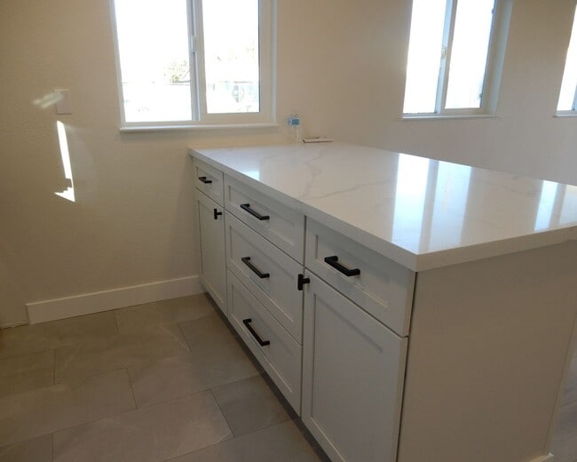 Building Photo - REDUCED!!!