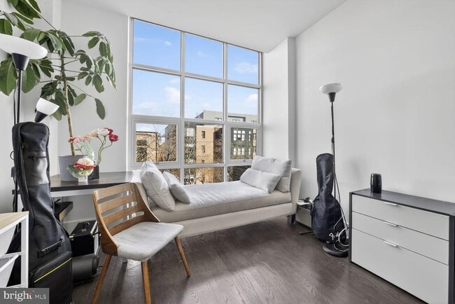 Building Photo - 2100 11th St NW